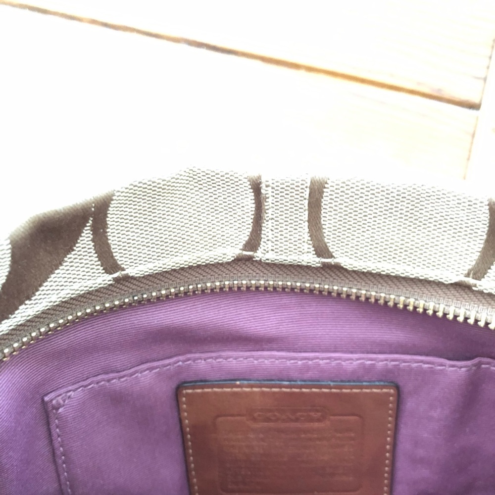 Authentic Small Coach Handbag 👜 - Picture 4 of 4